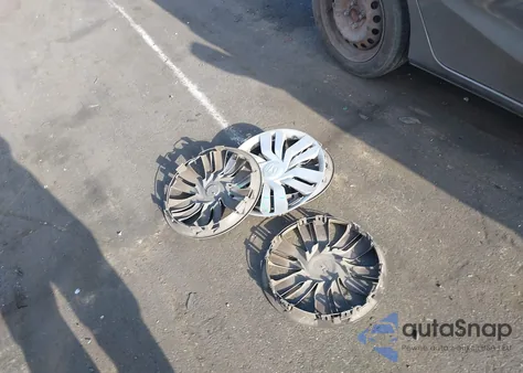 2015 Honda Fit Lx from USA, damaged, VIN 3HGGK5H51FM774707